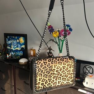 Soft feel ZARA leopard 🐆 purse